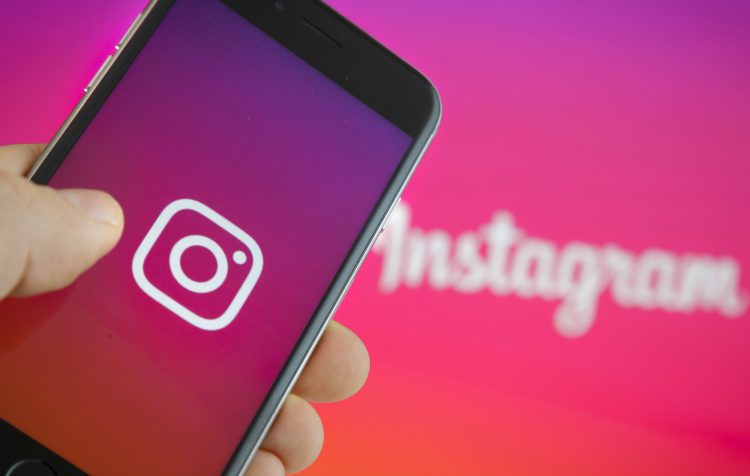 Buy Instagram Auto Likes And Followers 