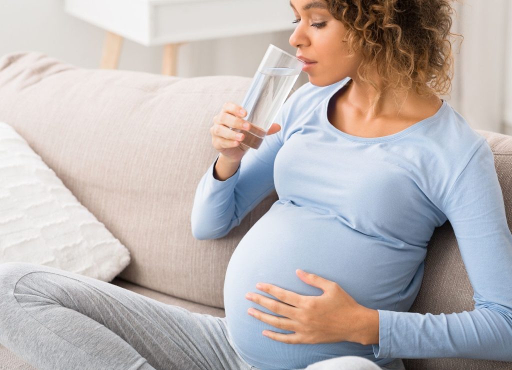 Drink water in pregnancy