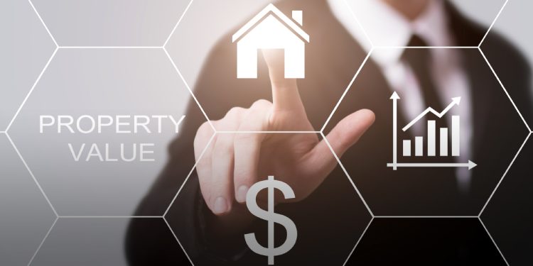 How Do Real Estate Agents Figure Out Property Values