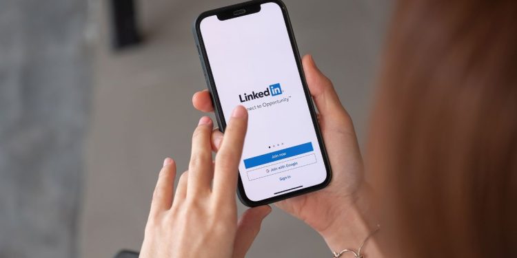 "Make More Connections - Buy LinkedIn Accounts !"